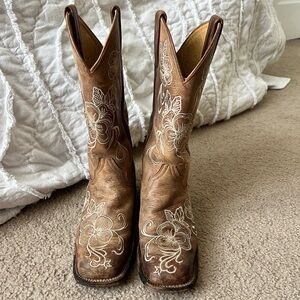 Leather cowgirl boots